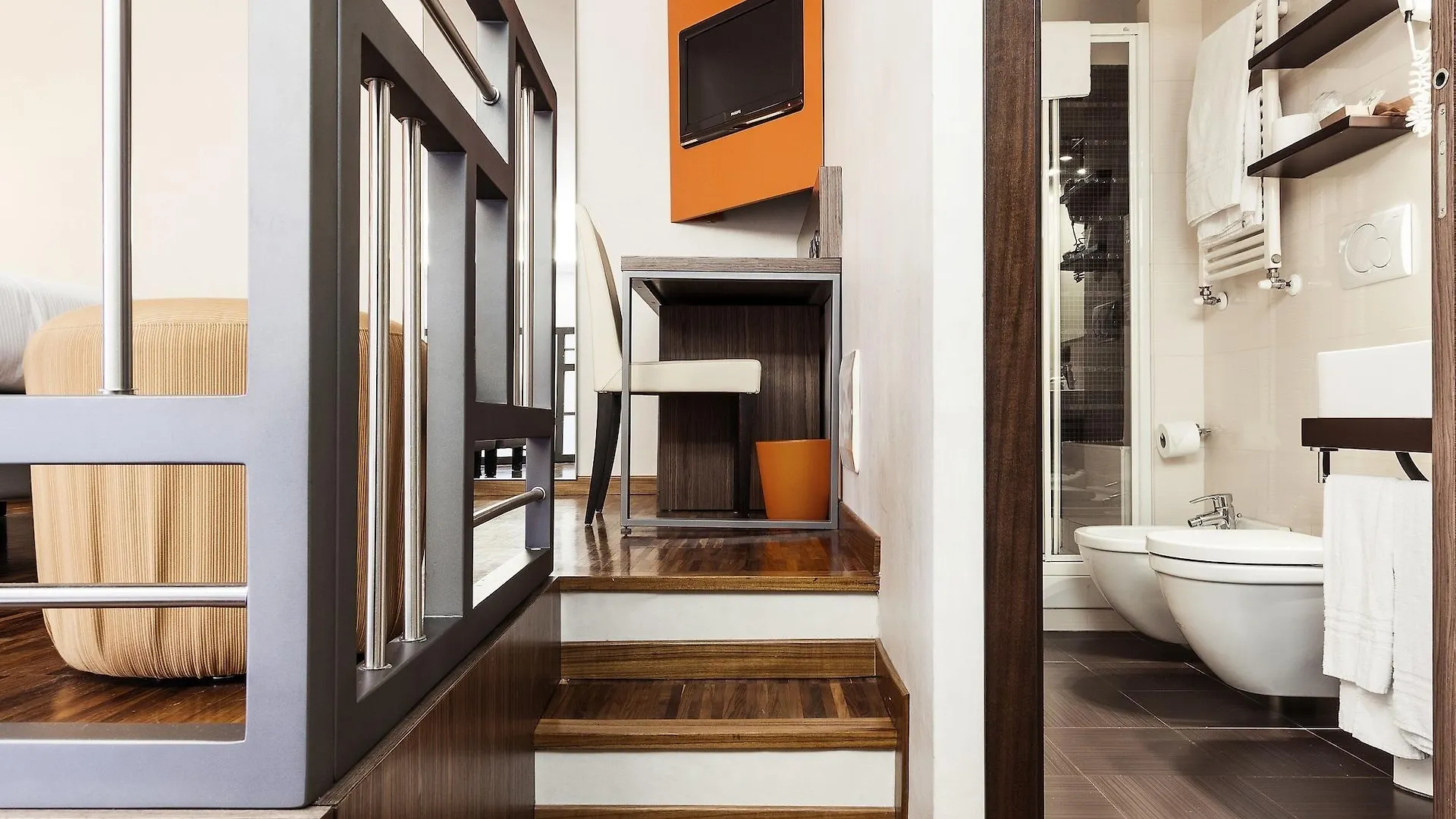 Hotel Des Etrangers Milan 3*,  Italy