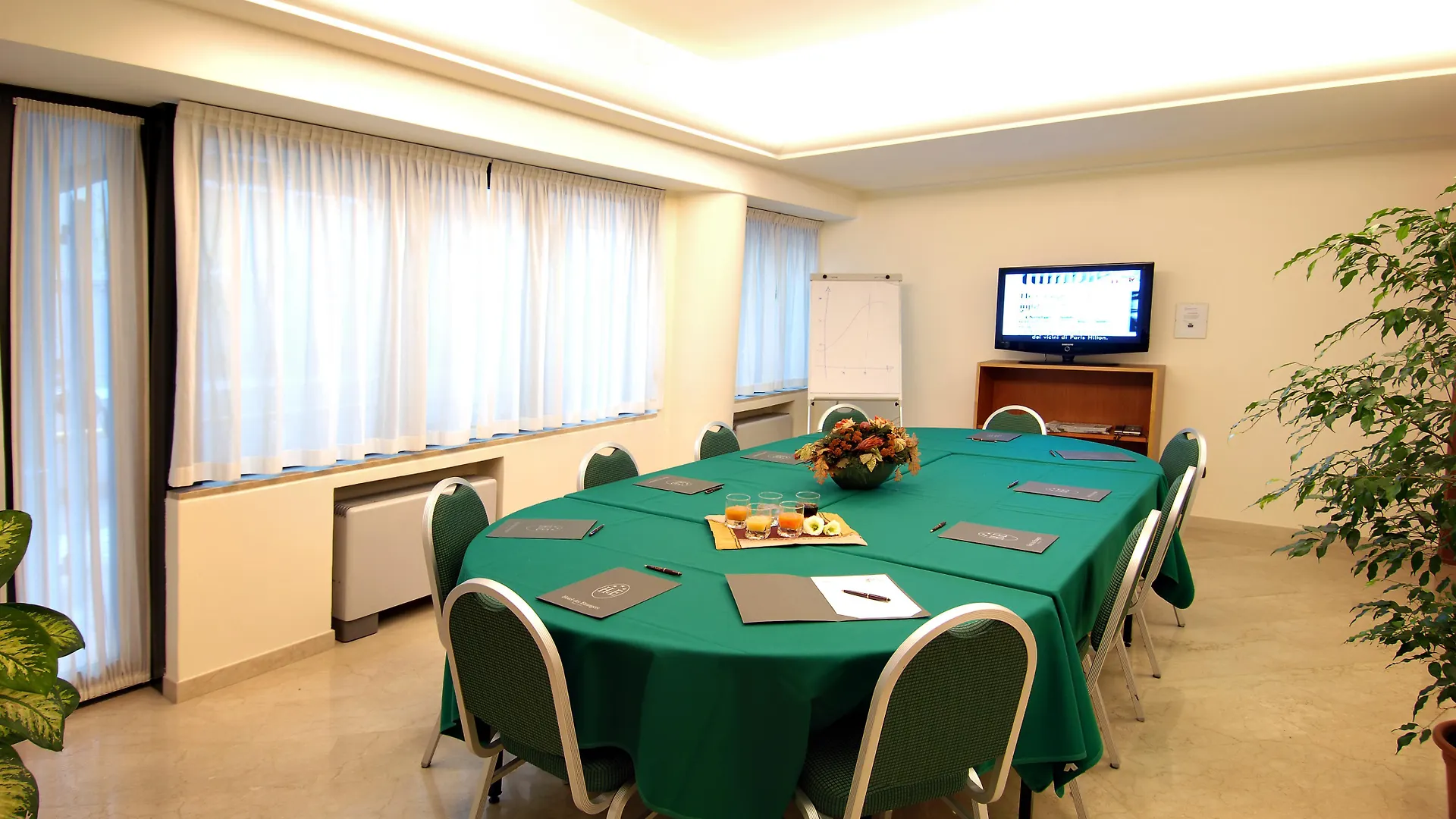 Hotel Des Etrangers Milan 3*,