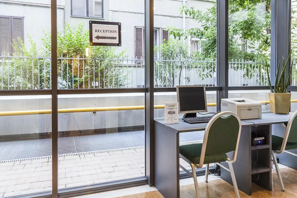Hotel Des Etrangers Milan 3*,